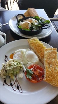 Quarterdeck Dining - Townsville Tourism
