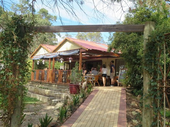Valenti's on the Brook - New South Wales Tourism 