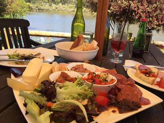The Lake House Restaurant - Accommodation Tasmania 0