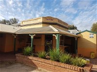 Jennacubbine Tavern - Accommodation Australia