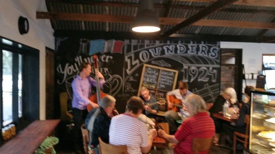Lounders Boatshed Cafe - thumb 0