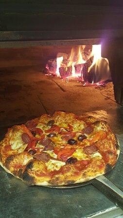 Capitani's Wood Fired Pizzeria - Pubs Sydney