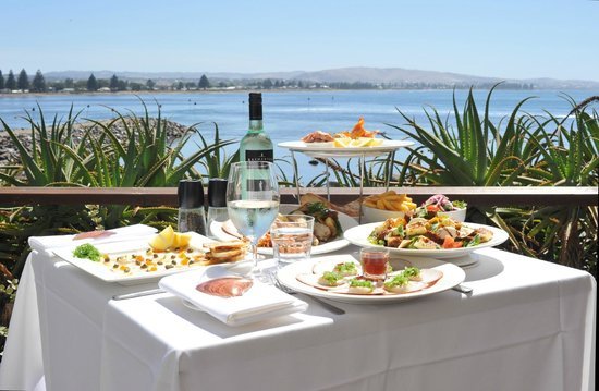 Eat at Whalers restaurant - Northern Rivers Accommodation