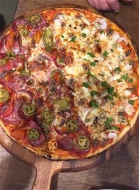 Elliot Pizza Boyz - Great Ocean Road Restaurant
