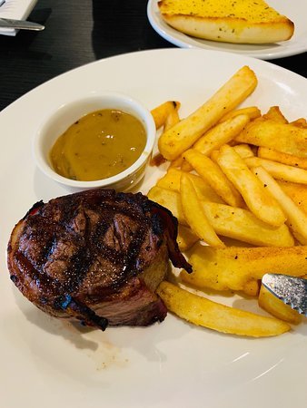 Graziers Steakhouse - thumb 0