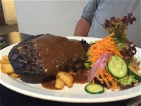 Plough and Harrow Pub and Restaurant - Mount Gambier Accommodation