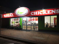 Regal Chickens - Lennox Head Accommodation