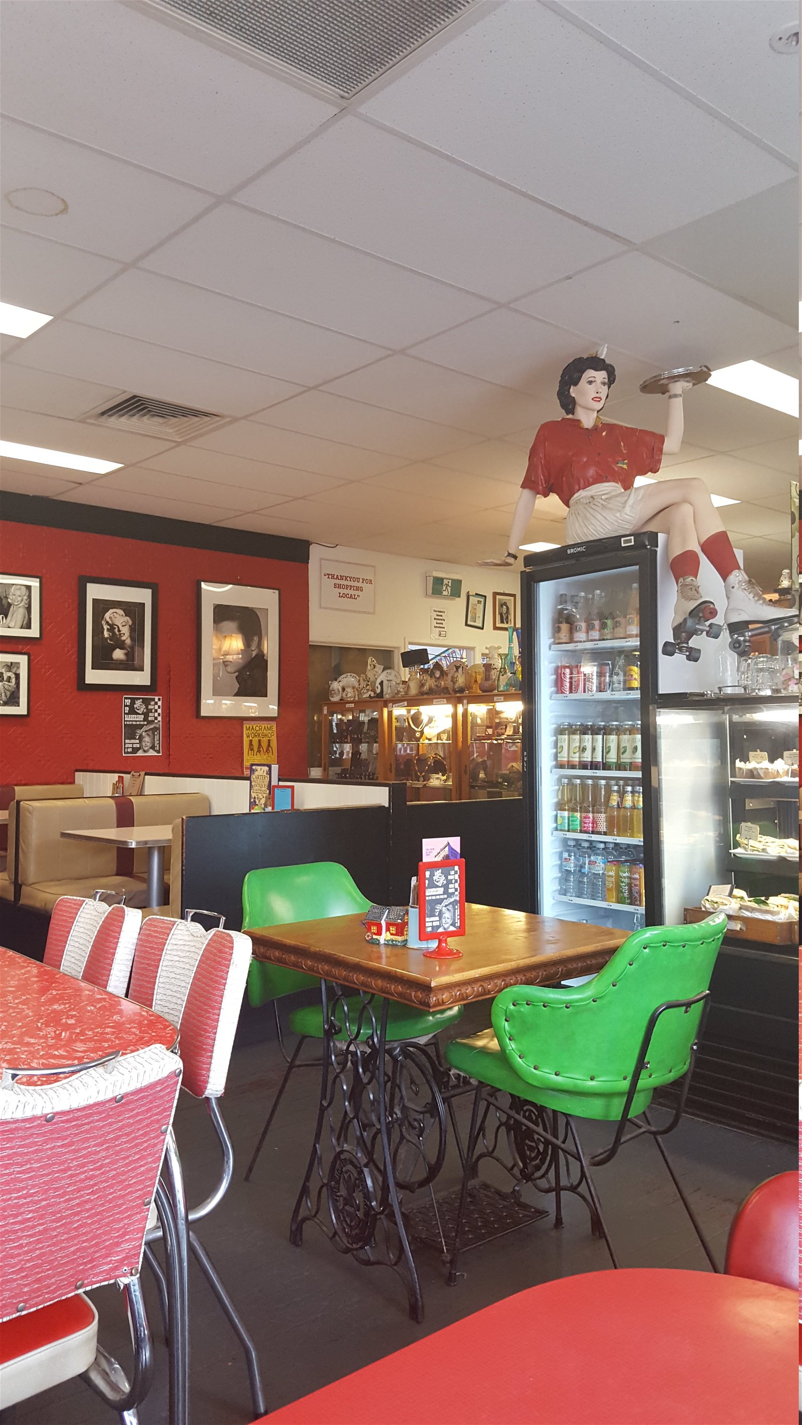 Woolloongabba Antique Centre & Cafe - thumb 2