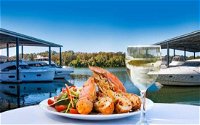 Riviera Cafe - Accommodation Airlie Beach