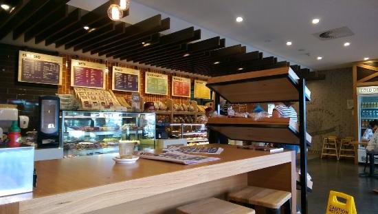 Banjo's Bakery Cafe - Food Delivery Shop