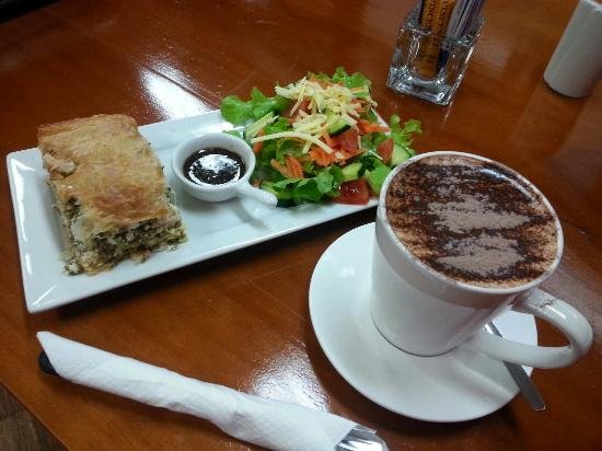Killing Time with Coffee - Northern Rivers Accommodation