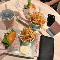 Betty's Burgers  Concrete Co - Accommodation Broken Hill