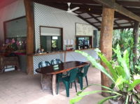 Blooms Cafe - Accommodation Cairns