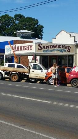 Gayndah Country Bakery - Food Delivery Shop
