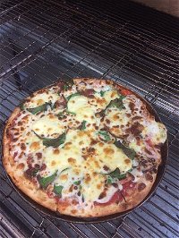 Links Pizza - New South Wales Tourism 