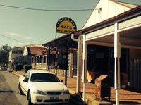 Mackaway's Cafe - Lightning Ridge Tourism