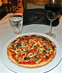 Francoise Pizza - Pubs Perth