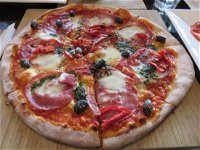 Acqua e Farina Woodfire Pizzeria - Accommodation Noosa