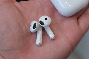 AirPods 4 hands-on: noise cancellation for people who hate ear tips