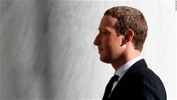 Analysis: With Twitter in chaos, Mark Zuckerberg looks to pounce