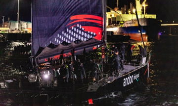 Andoo Comanche outlasts LawConnect to win Sydney to Hobart line honours