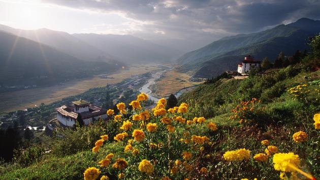 Bhutan Selling Gold in Duty Free Shops in Effort to Boost Tourism