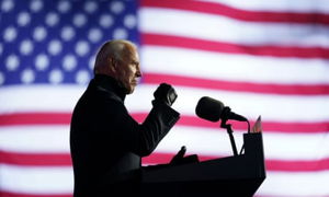 Biden’s trajectory is a Shakespearean tragedy. Clooney can play the president | Sidney Blumenthal