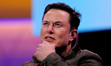 Elon Musk will not join Twitter board after all, company’s chief says