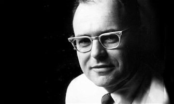 Gordon Moore, Intel co-founder who predicted rise of the PC, dies at 94