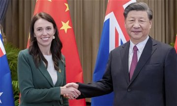 Jacinda Ardern raises Taiwan with Xi Jinping at Apec meeting