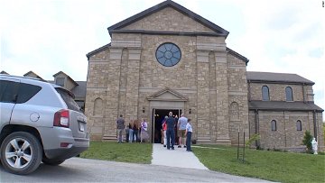 Travelers congregate in rural Missouri community to see nun's body