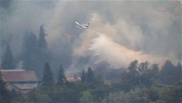 Washington's Tunnel 5 Fire burns structures, forces hundreds from homes