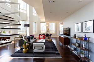 Luxurious 3 BR Penthouse On Mag Mile By Domio