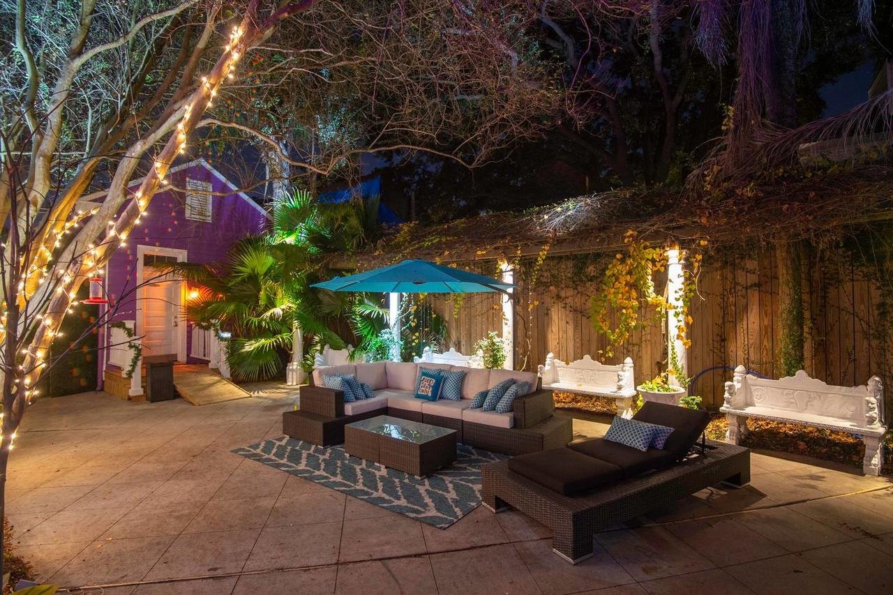 4 BR - Sleeps 8! Celebrity Villa Next To Frenchman St - Accommodation Texas