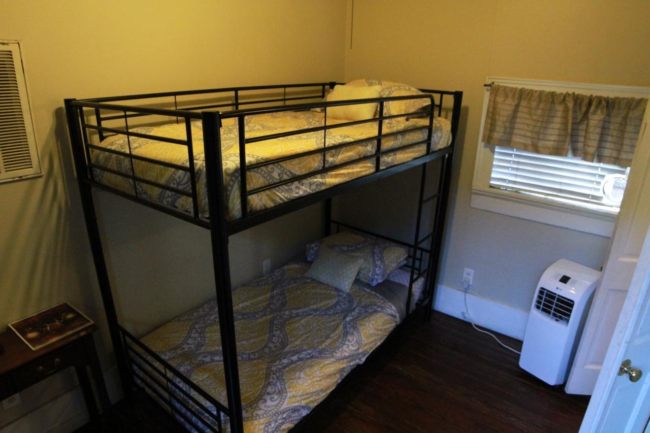 IHSP French Quarter House Hostel - Accommodation Texas