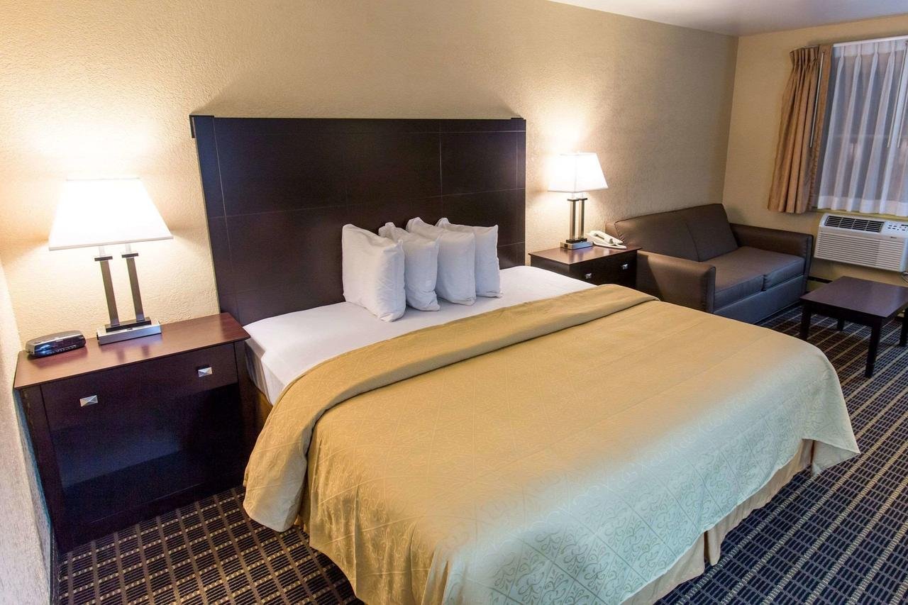 Quality Inn & Suites Big Rapids - thumb 18