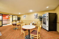 Book East Syracuse Accommodation Vacations DBD DBD