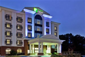 Holiday Inn Express Hotel & Suites - Wilson - Downtown
