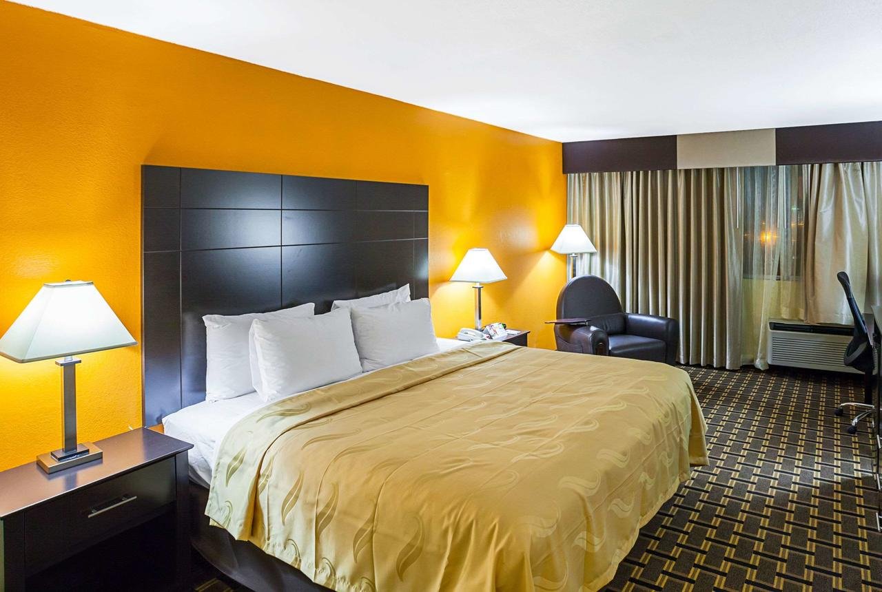 Quality Inn & Suites Cincinnati Downtown - thumb 11