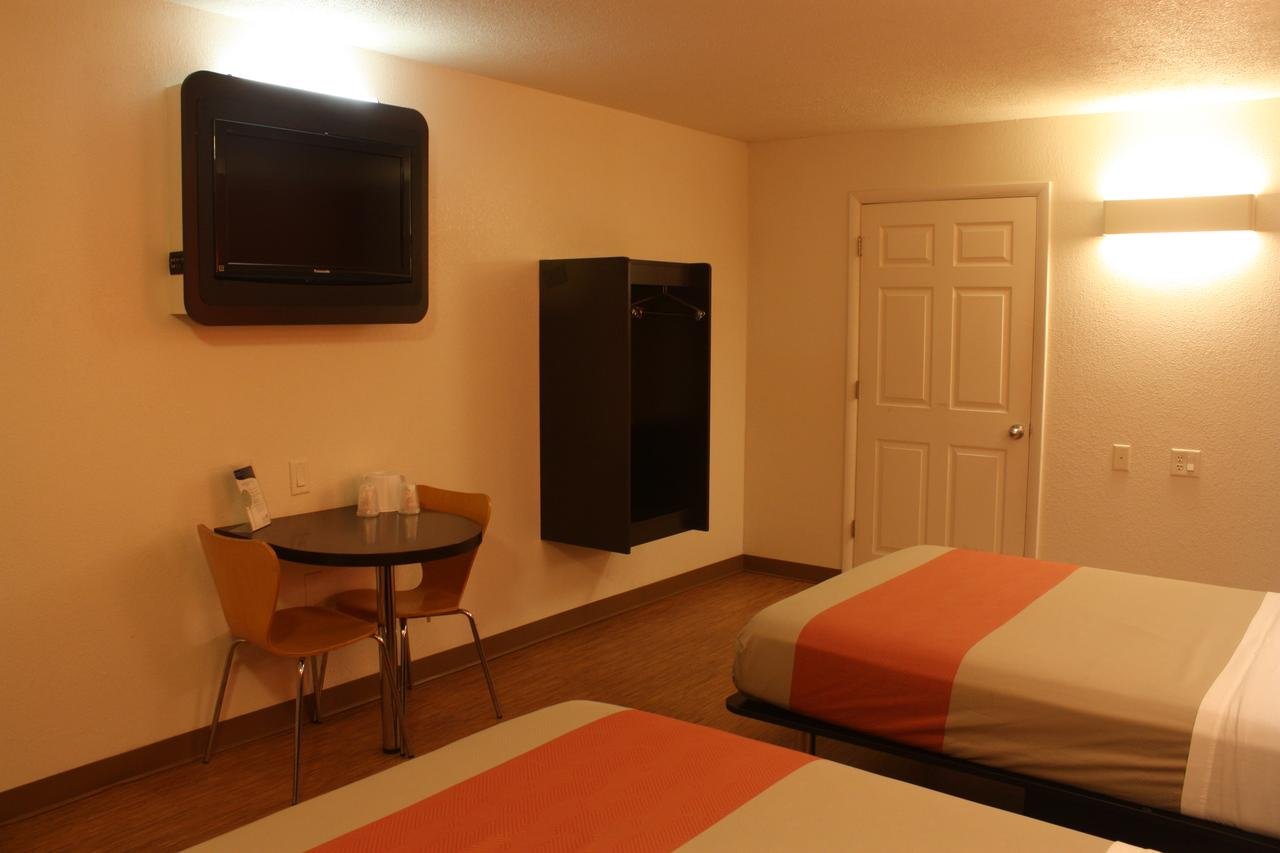 Motel 6 Youngstown - Accommodation Los Angeles 3