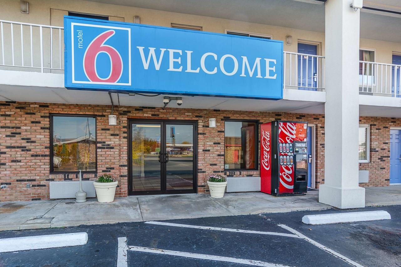 Motel 6 Youngstown - thumb 43