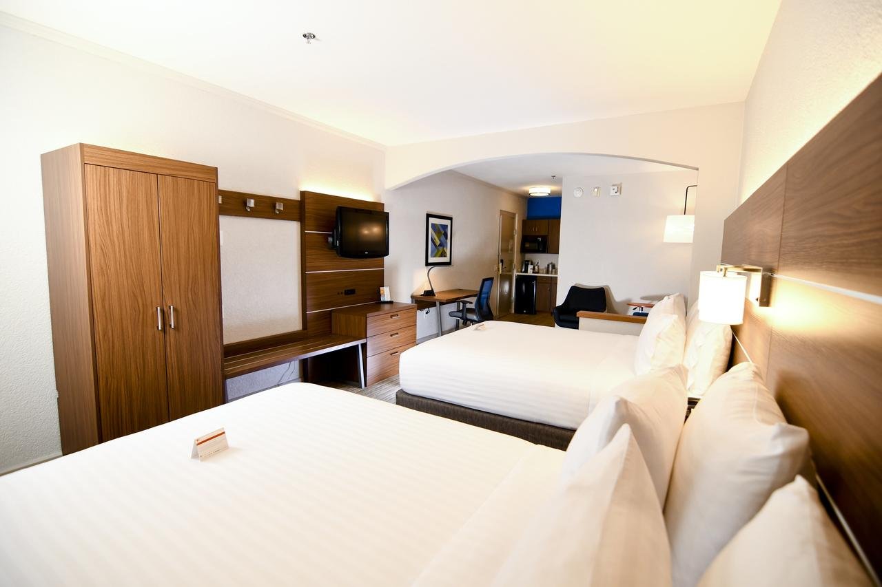 Holiday Inn Express Hotel & Suites Port Clinton-Catawba Island - thumb 2