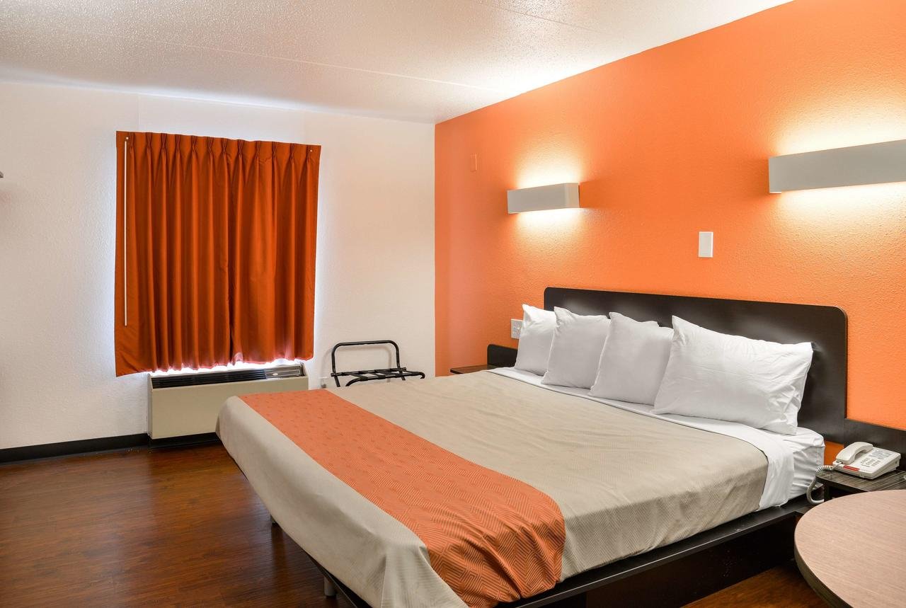 Motel 6 Toledo - Accommodation Florida 39