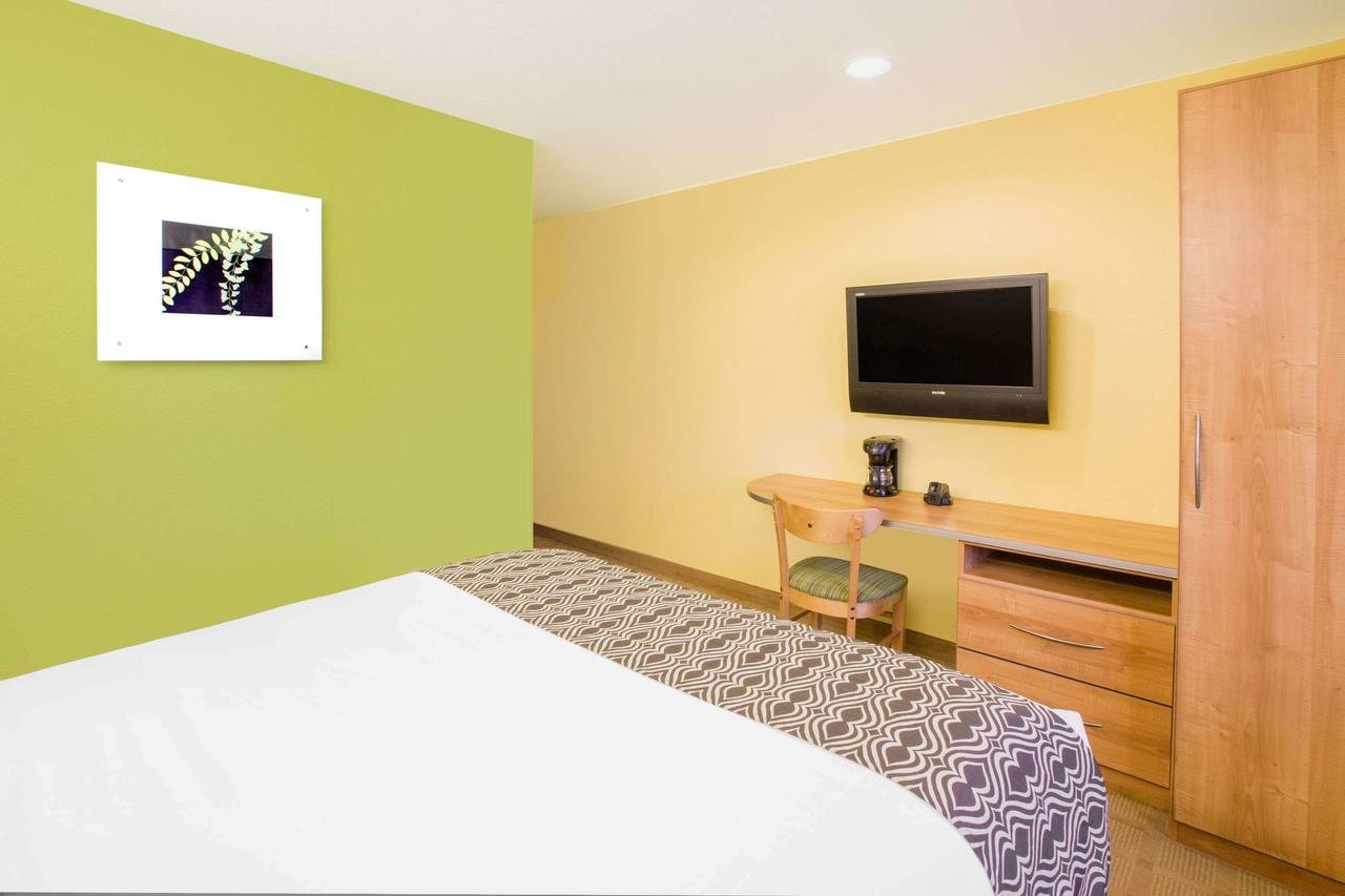 Microtel Inn & Suites By Wyndham Delphos - thumb 25