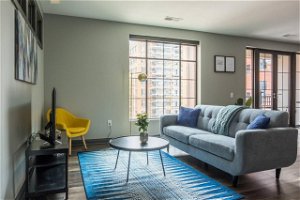 Downtown Perfection - 2br W/ Balcony Near Dining