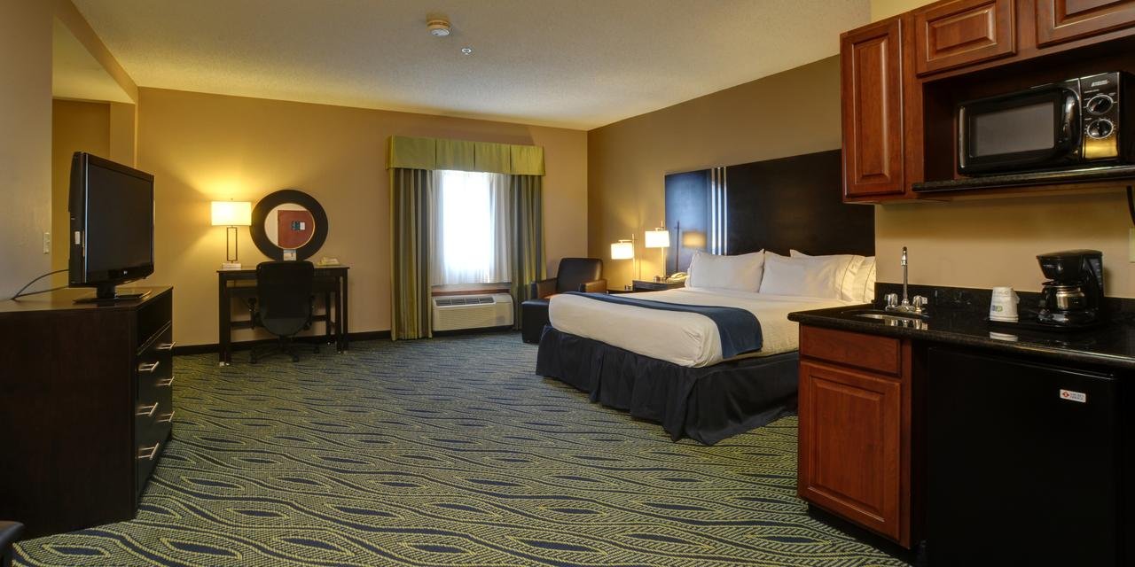 Holiday Inn Express & Suites Midwest City - thumb 14