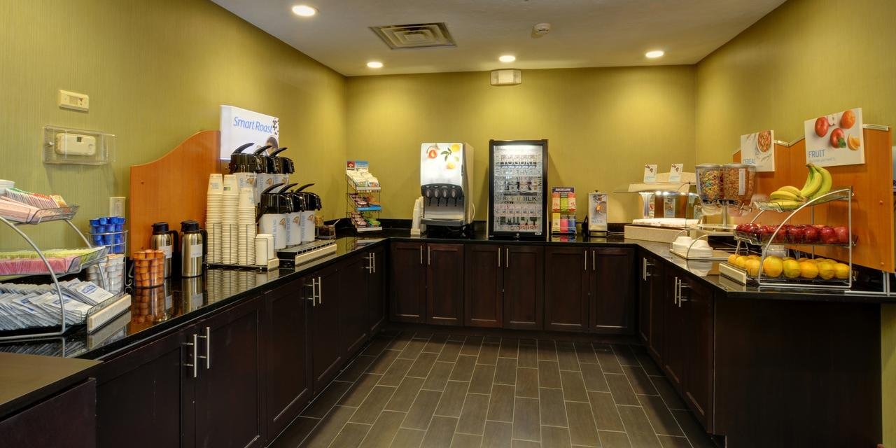 Holiday Inn Express & Suites Midwest City - thumb 6
