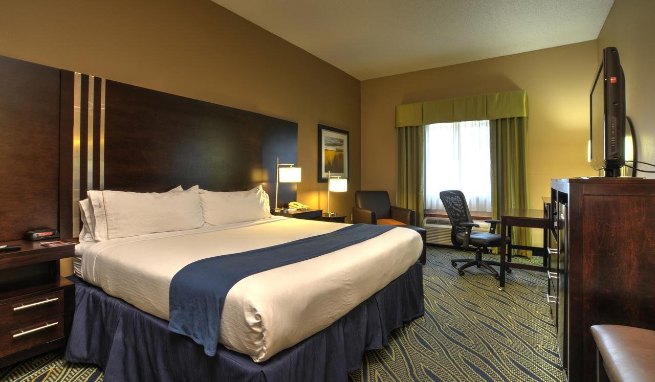 Holiday Inn Express & Suites Midwest City - thumb 3