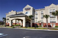 Fairfield Inn  Suites by Marriott Charleston North/Ashley Phosphate