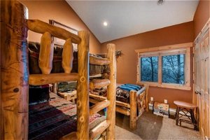 Timberwolf 3BD - Gorgeous Mountain Rustic Canyons Townhome